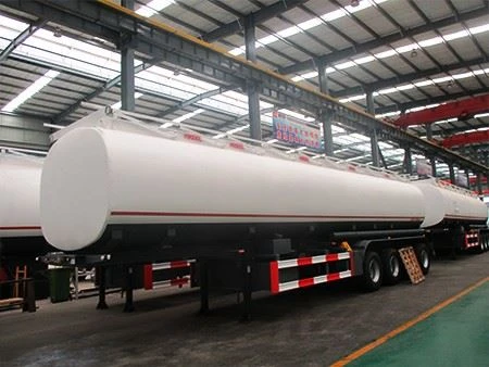 中国製造 TONGYA 4 軸ガソリンタンカー