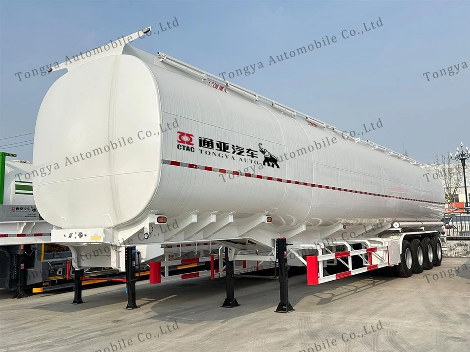 4軸80000L燃料タンカーセミトレーラー